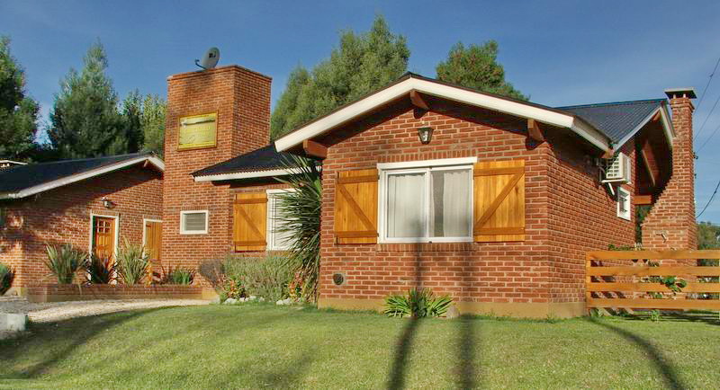 Cabañas Chícharo - Chascomús Fachada